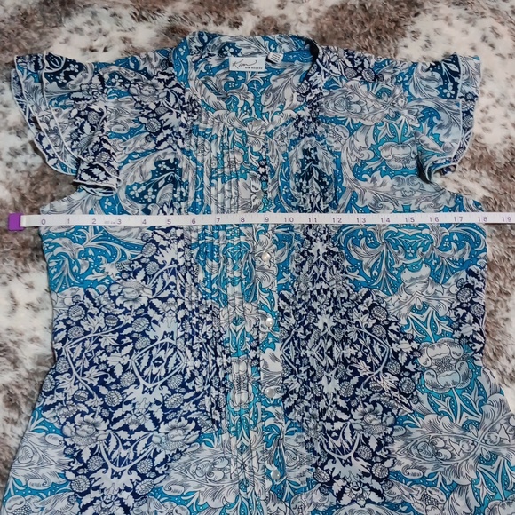 Kim Rogers Flutter Sleeve Top - Picture 2 of 8